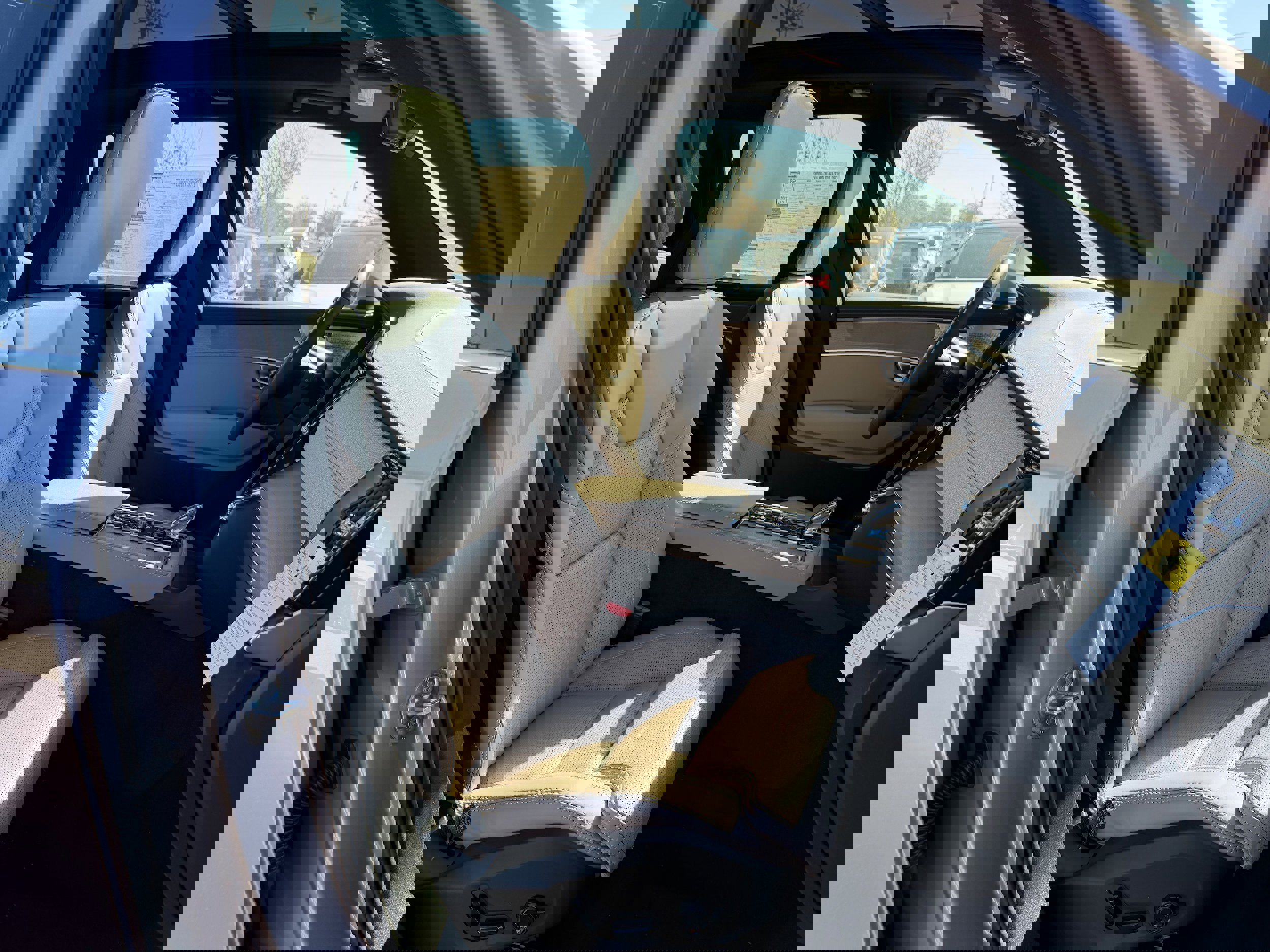 New 2026 Volvo XC90 T8 Ultra w/ Lounge Package image 7