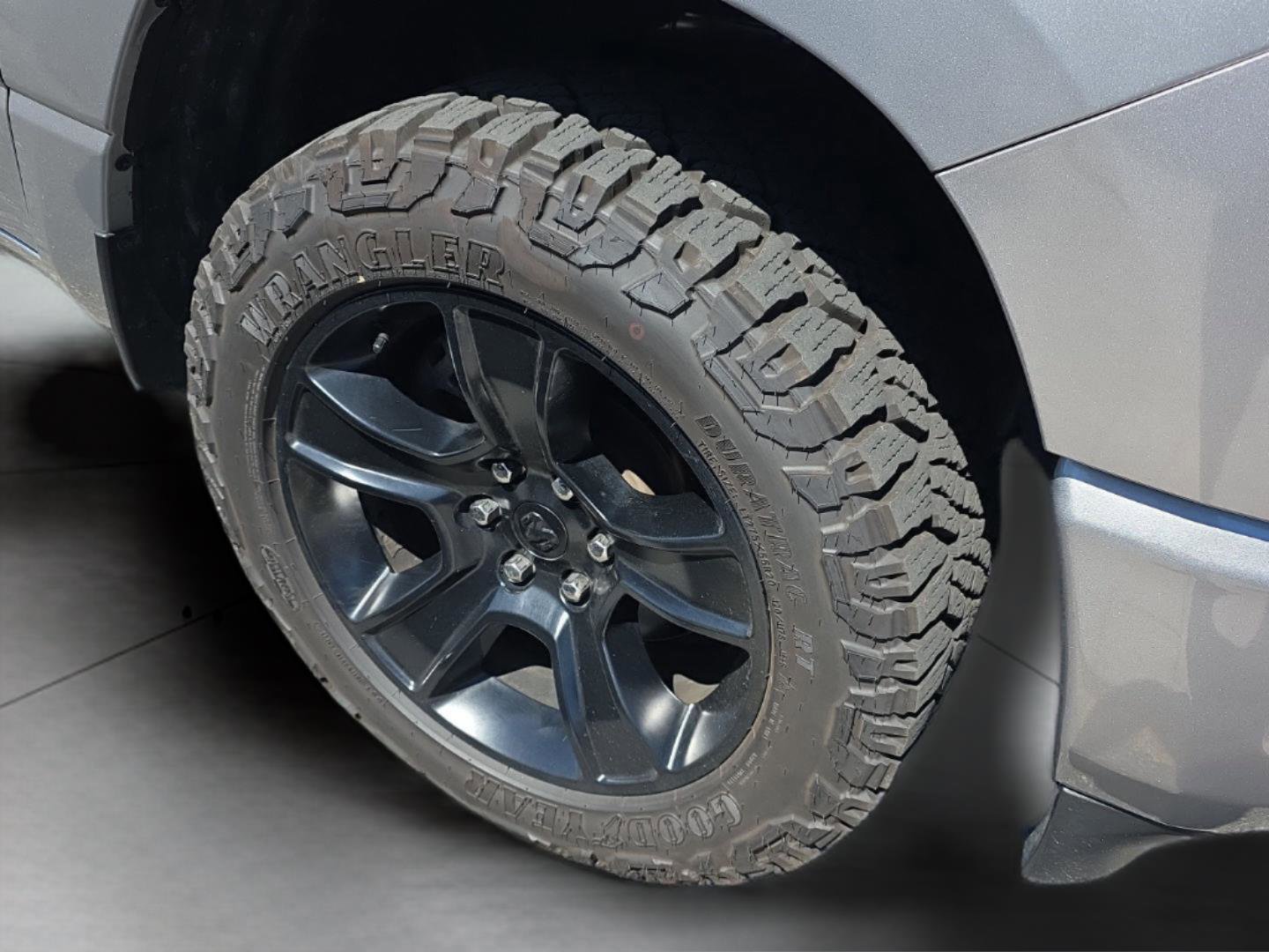 Used 2022 RAM 1500 Big Horn AWD/4WD image 39