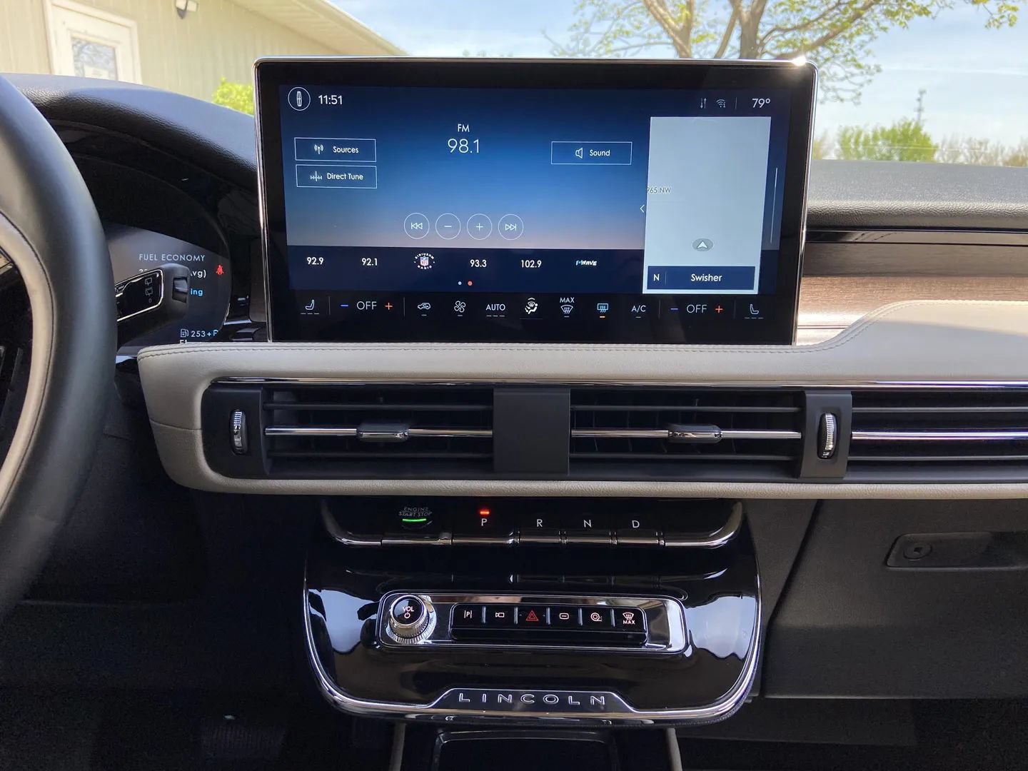 Used 2025 Lincoln Corsair Grand Touring AWD/4WD image 21