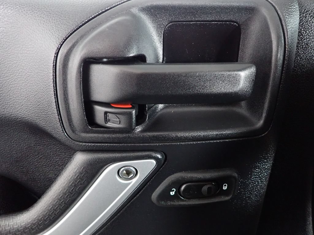 Used 2014 Jeep Wrangler Rubicon w/ Power Convenience Group AWD/4WD image 19
