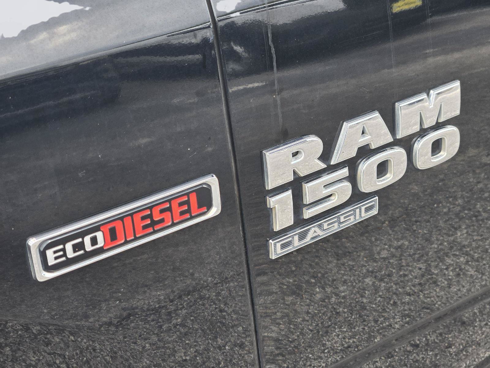 Used 2019 RAM 1500 Tradesman w/ Chrome Appearance Group RWD image 9