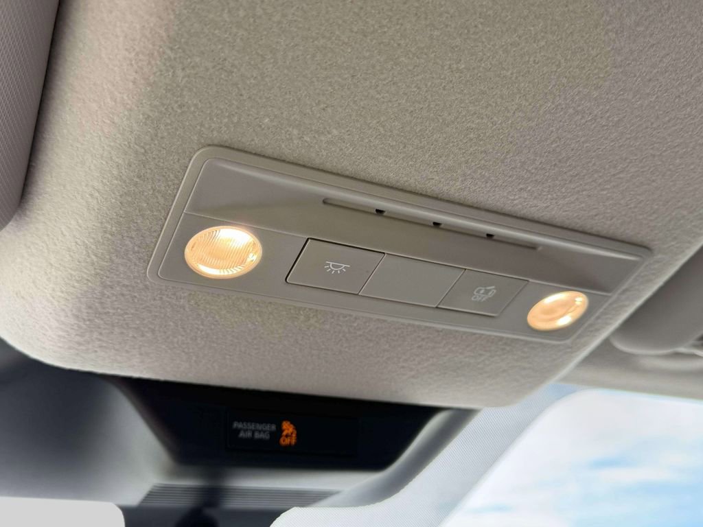 Certified 2025 Nissan Kicks SV image 29