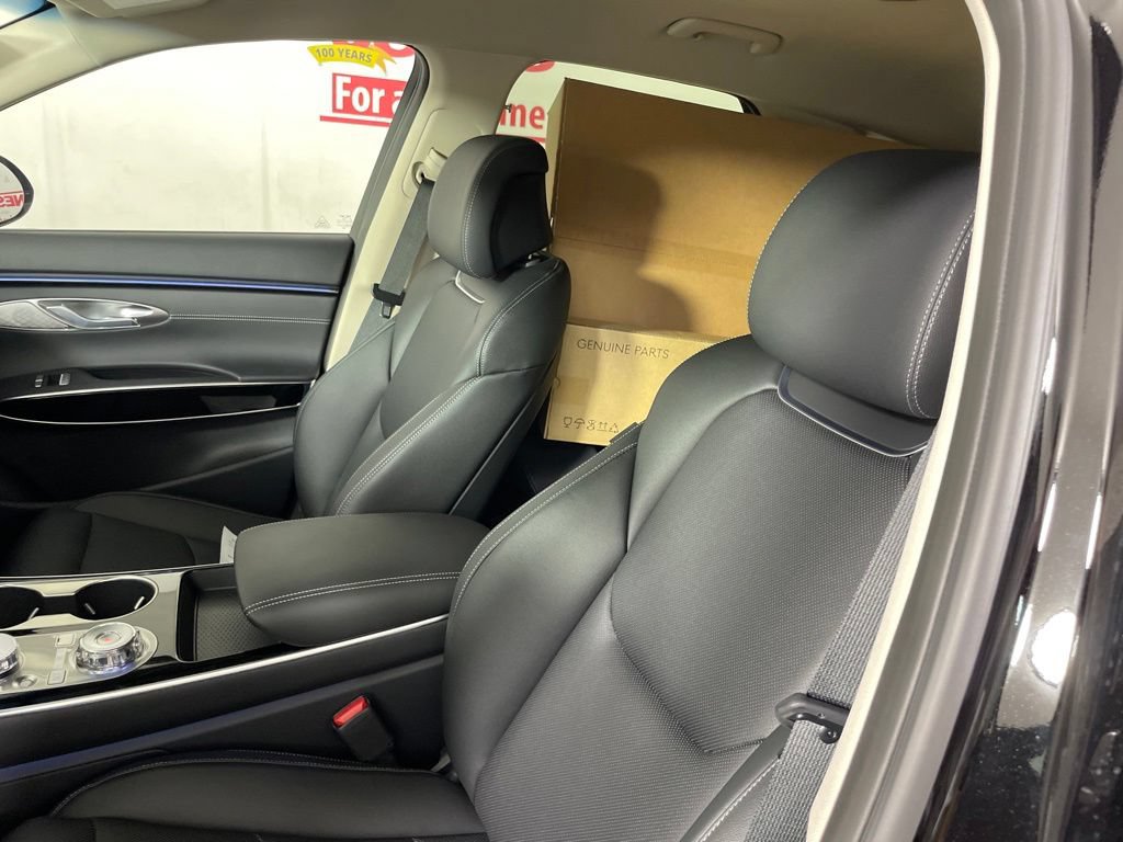 New 2026 Genesis GV70 2.5T AWD/4WD image 17