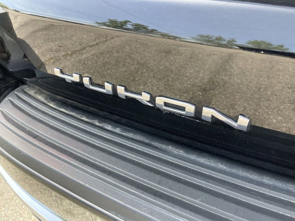 Used 2021 GMC Yukon SLT w/ SLT Premium Package AWD/4WD image 7