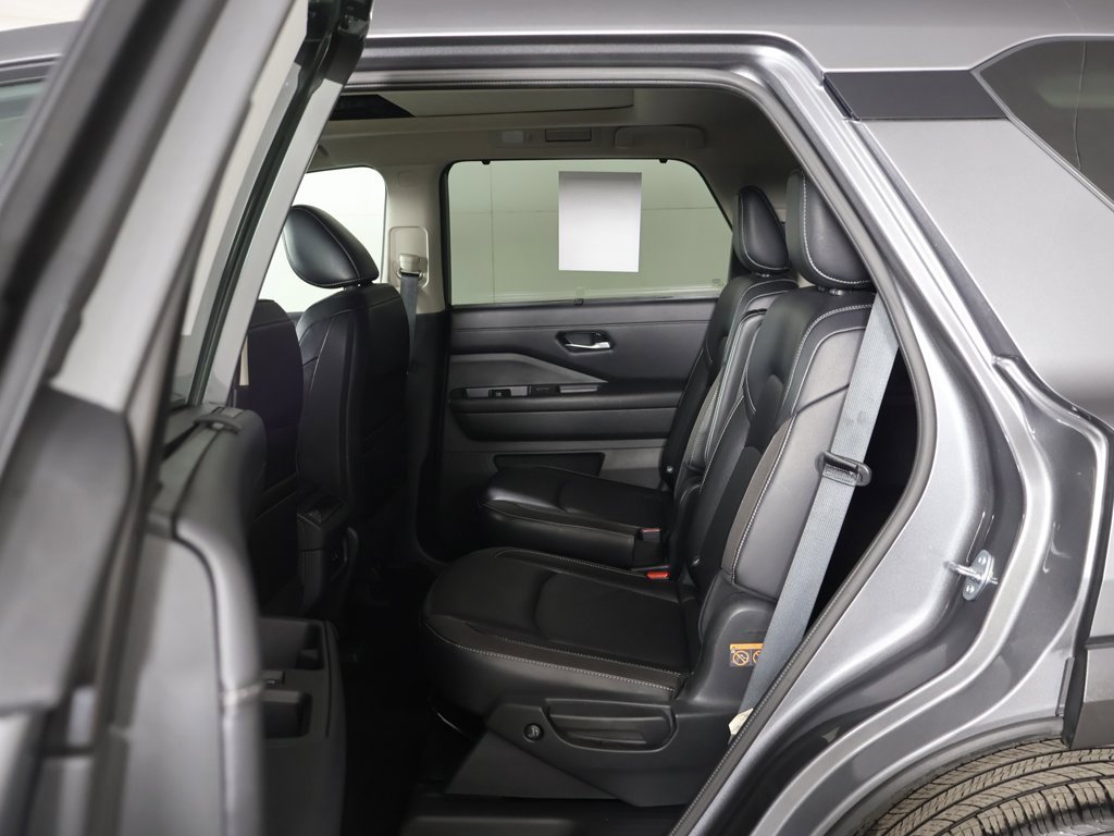 Used 2024 Nissan Pathfinder SL w/ SL Premium Package image 33