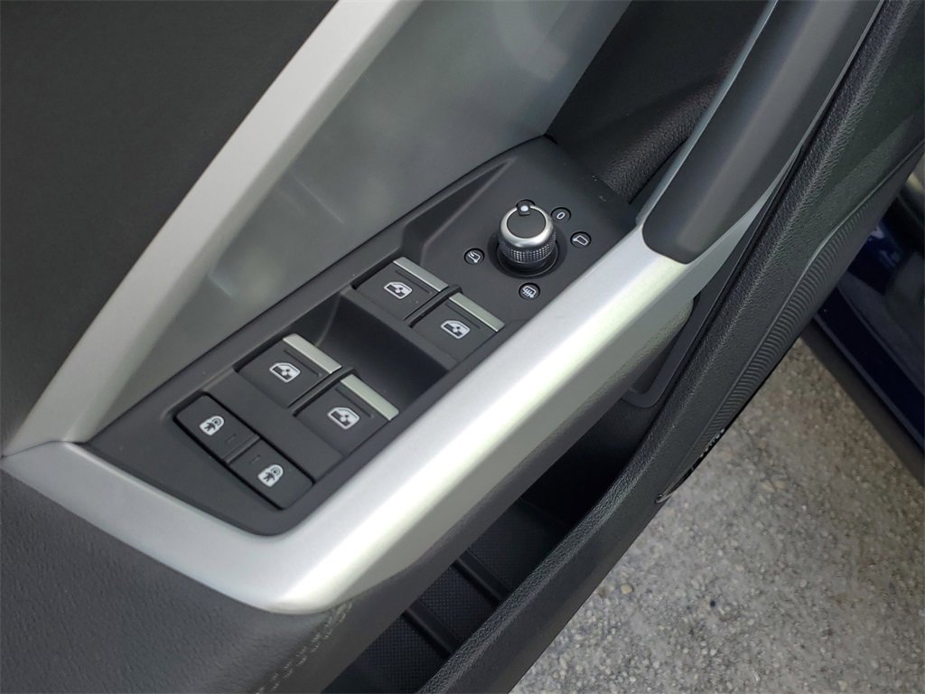 New 2025 Audi Q3 2.0T Premium image 20