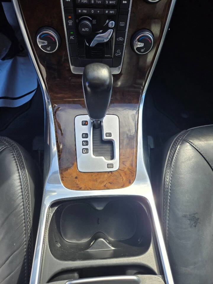 Used 2012 Volvo XC70 T6 Premier Plus image 25