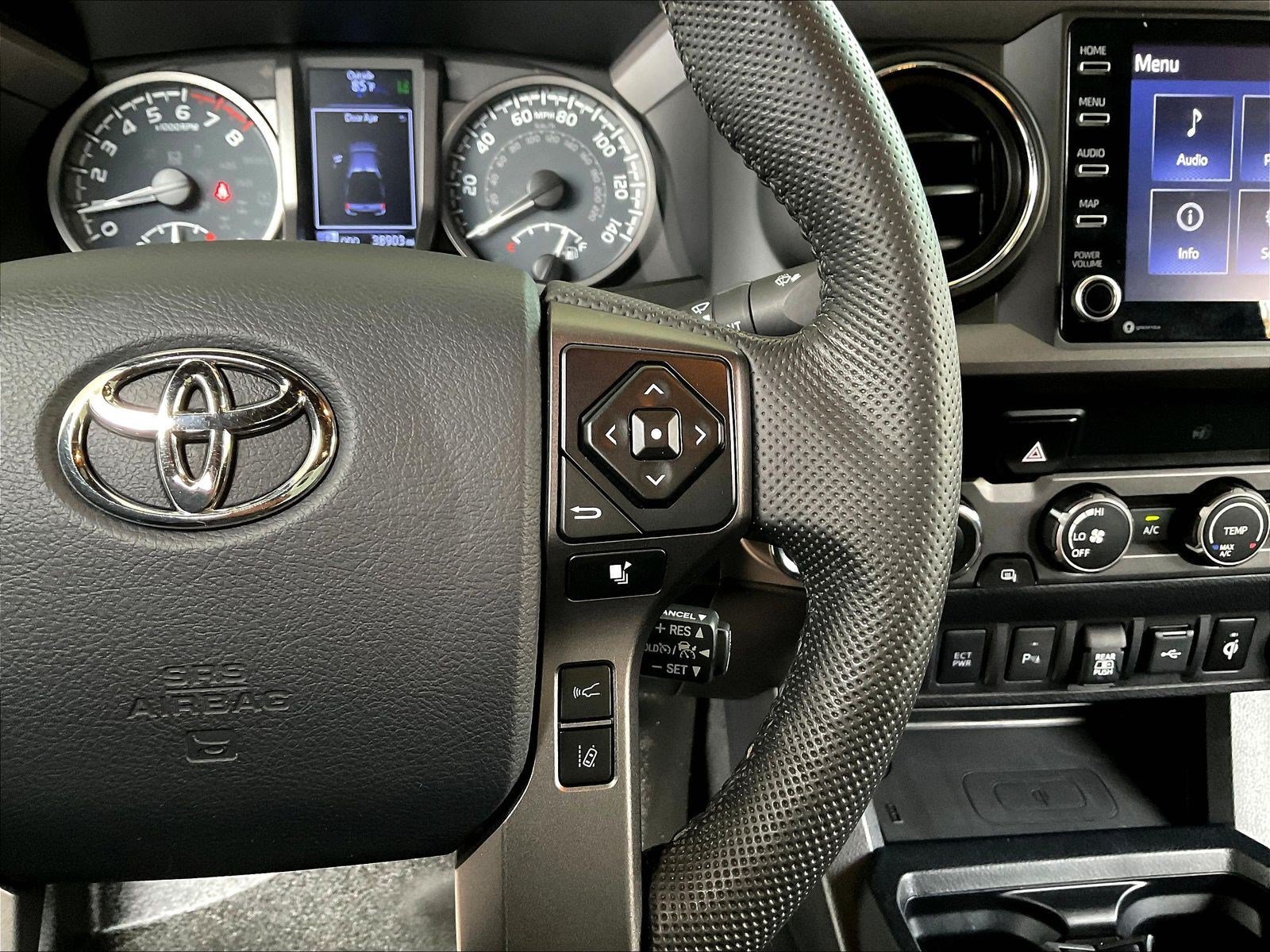 Used 2020 Toyota Tacoma TRD Off-Road w/ Technology Package AWD/4WD image 13