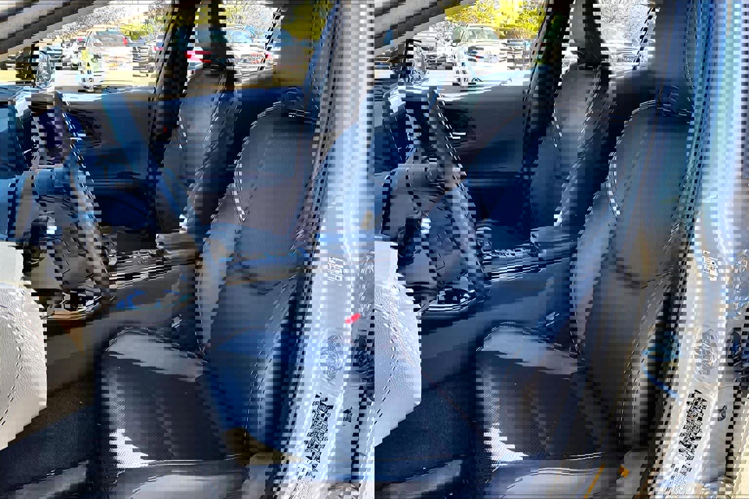 Used 2023 Toyota Prius XLE image 7