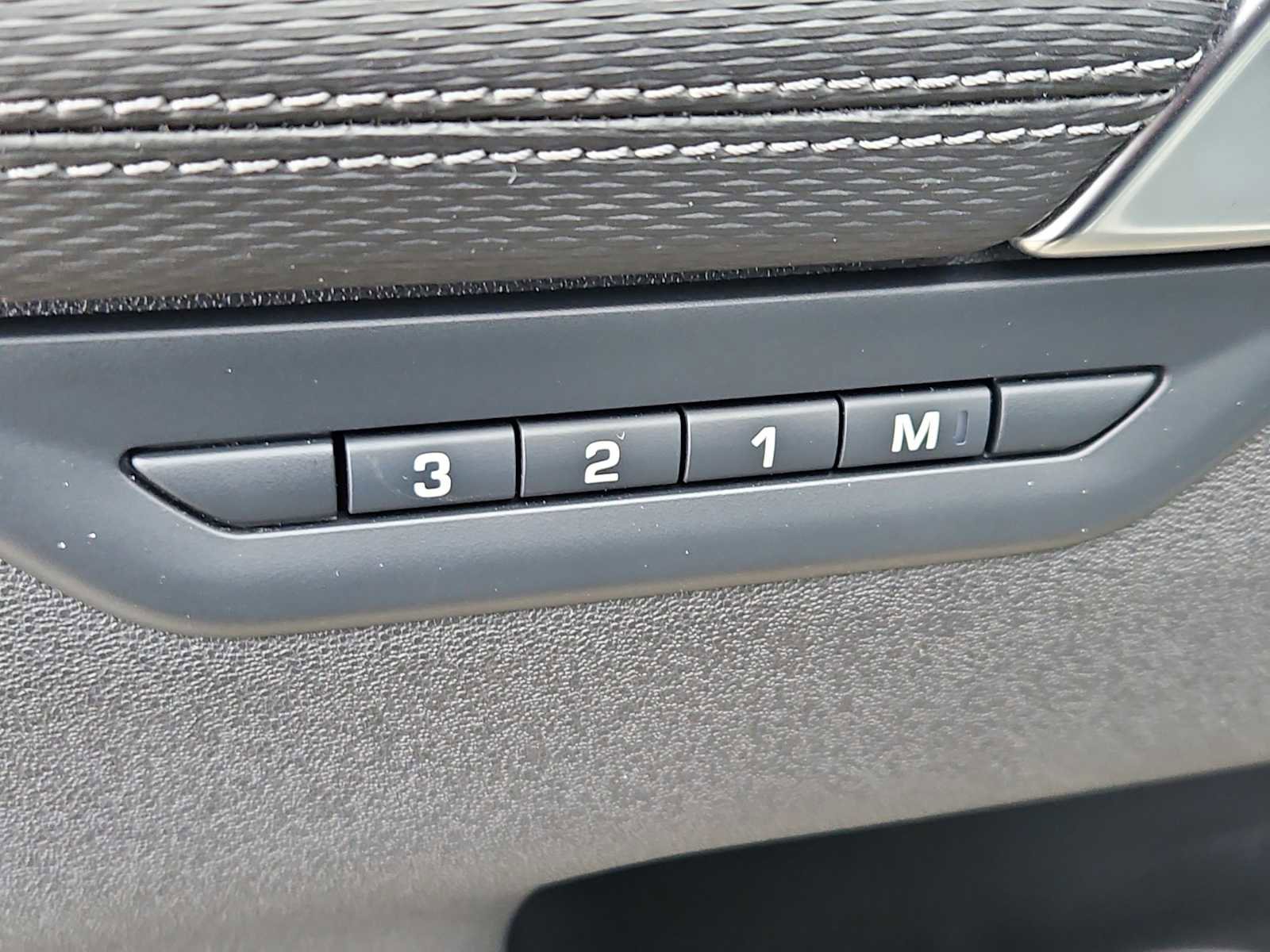 Used 2024 Land Rover Discovery Sport Dynamic SE AWD/4WD image 21