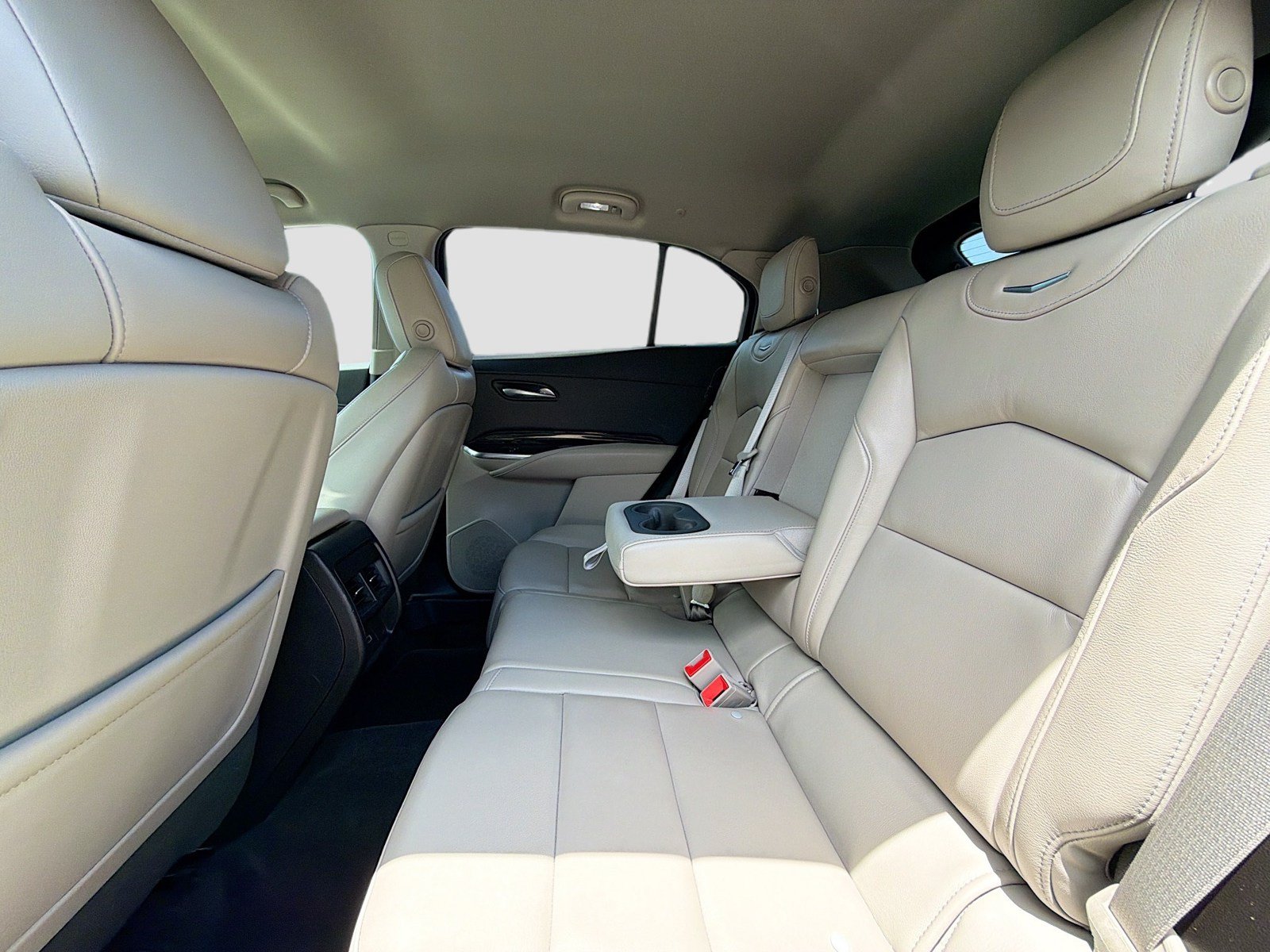 Used 2019 Cadillac XT4 Premium Luxury AWD/4WD image 14