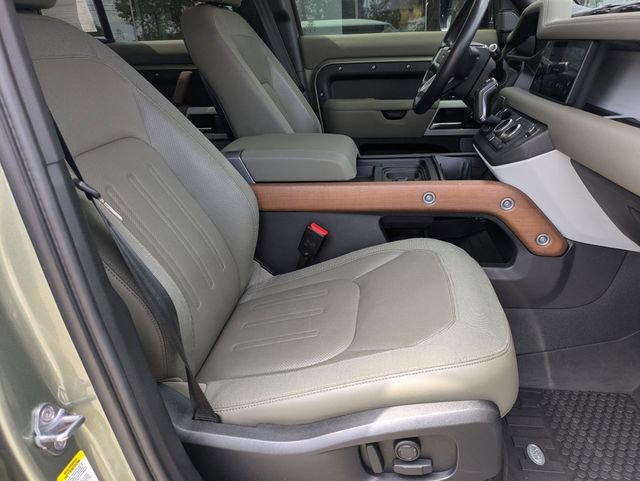 Used 2020 Land Rover Defender 110 SE AWD/4WD image 31