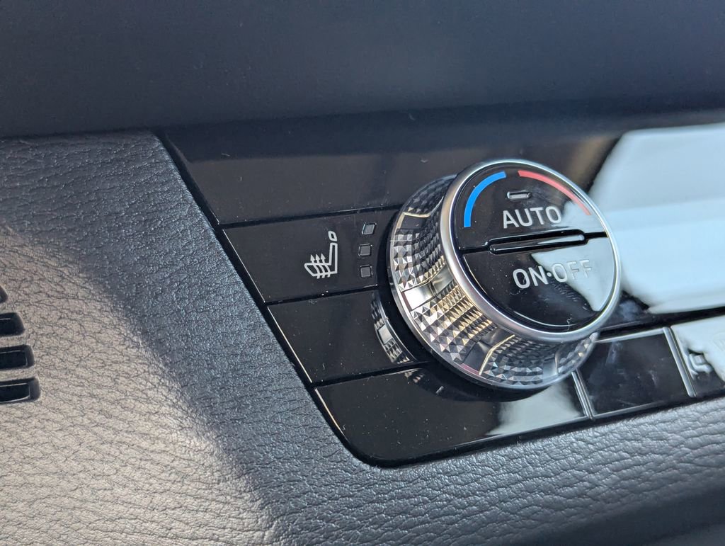 Used 2025 Mitsubishi Outlander 4WD Plug-In Hybrid image 18