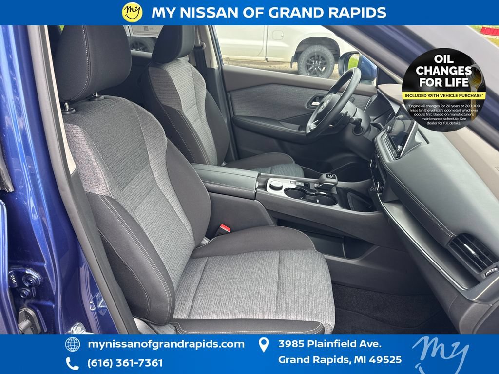 Used 2023 Nissan Rogue SV AWD/4WD image 24