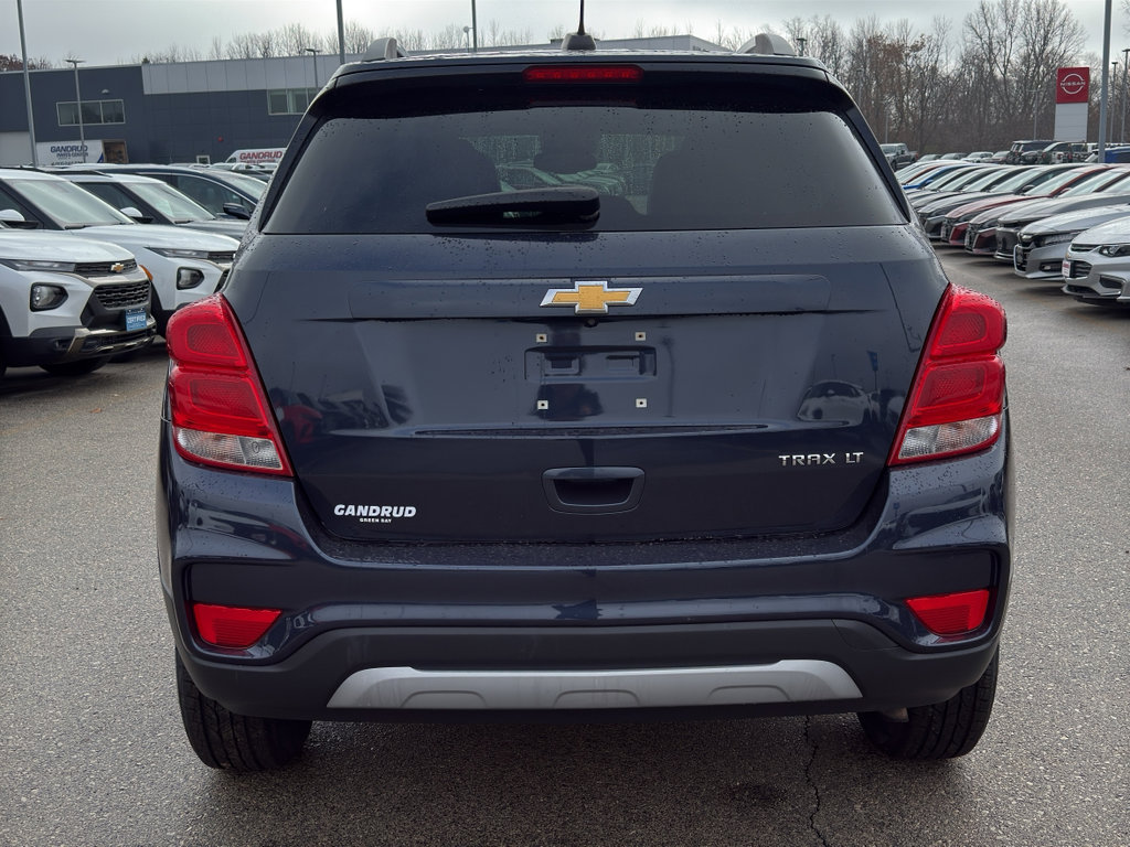 Used 2019 Chevrolet Trax LT w/ Sun & Sound Package image 7