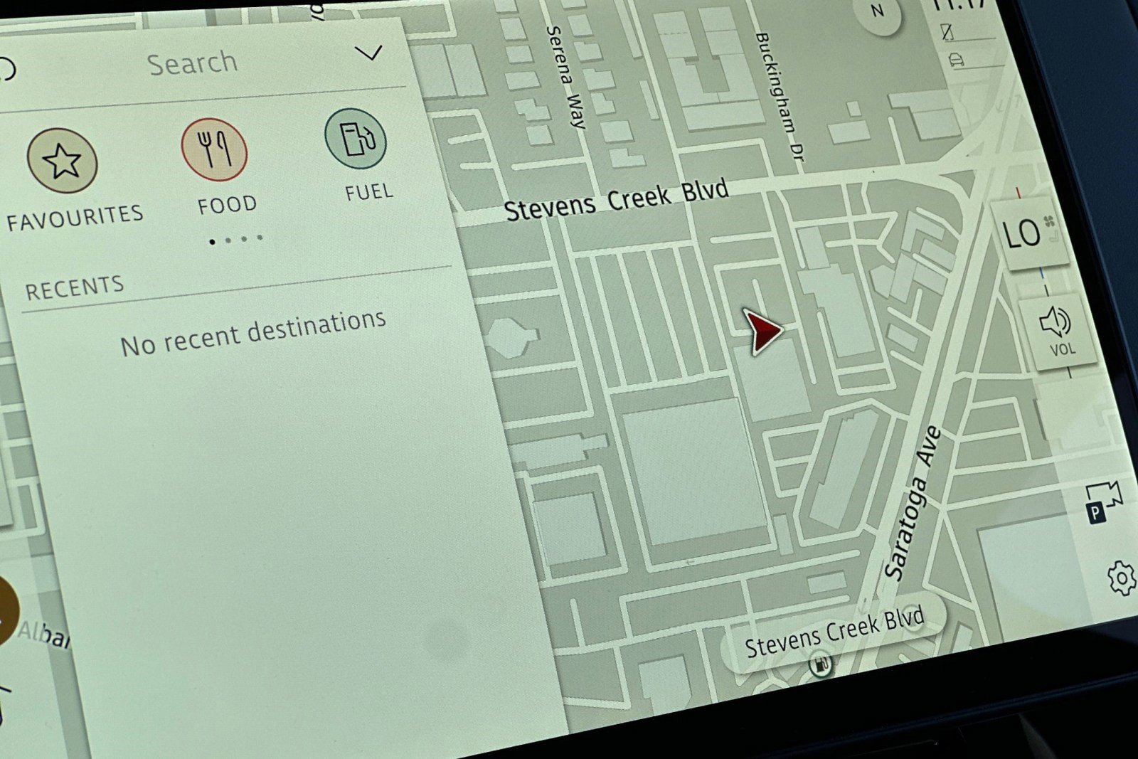 Used 2025 Land Rover Range Rover Sport SE image 21