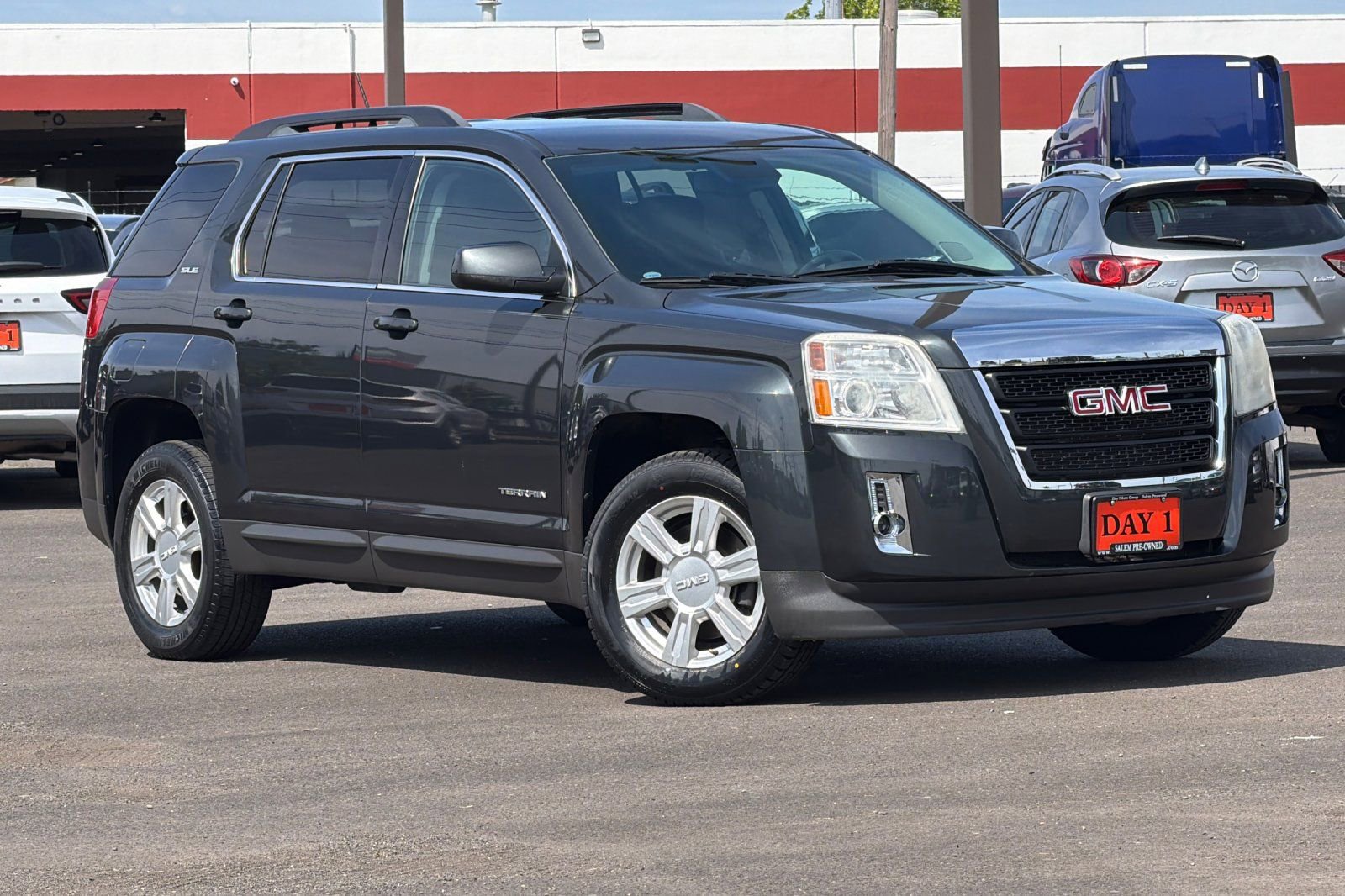 Used 2014 GMC Terrain SLE FWD image 2