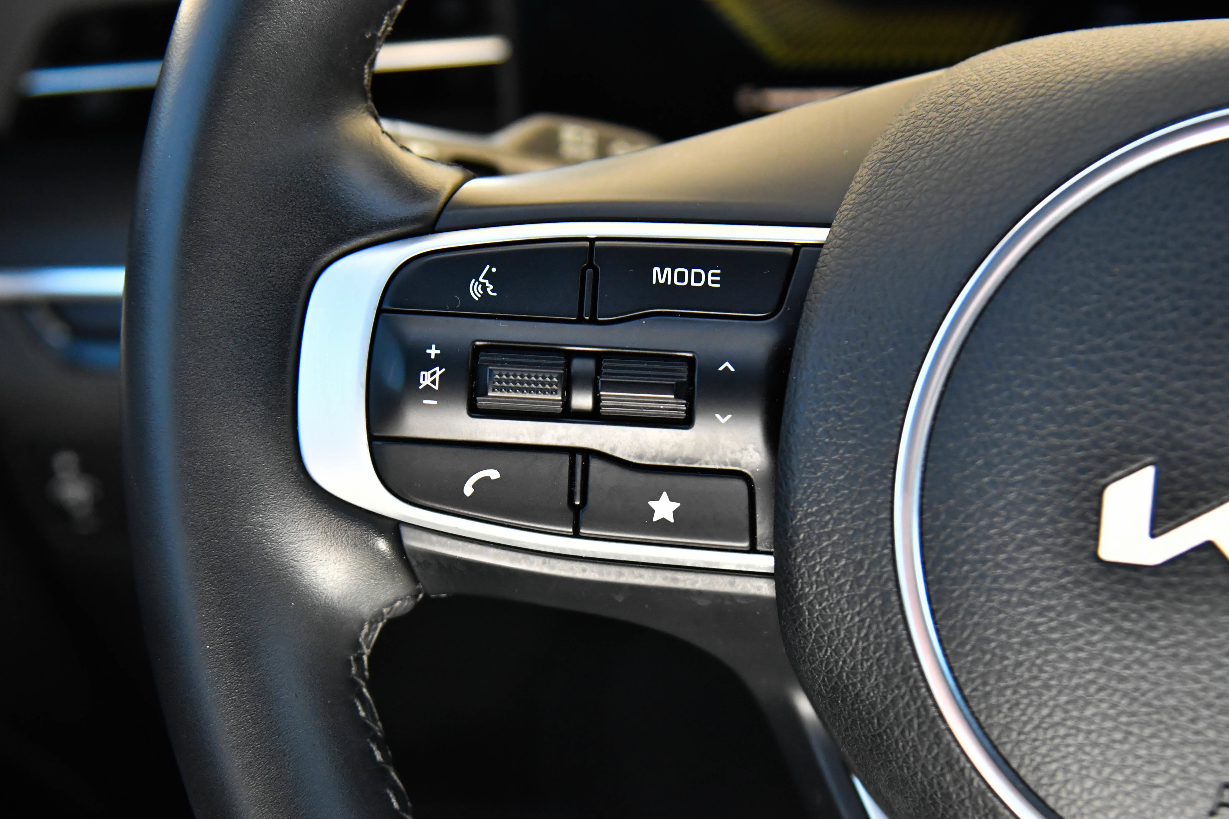 Used 2025 Kia K5 GT-Line w/ GT-Line Premium Package FWD image 35