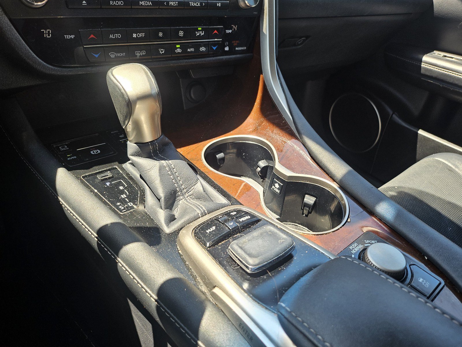 Used 2017 Lexus RX 450h AWD w/ Cold Weather Package image 14