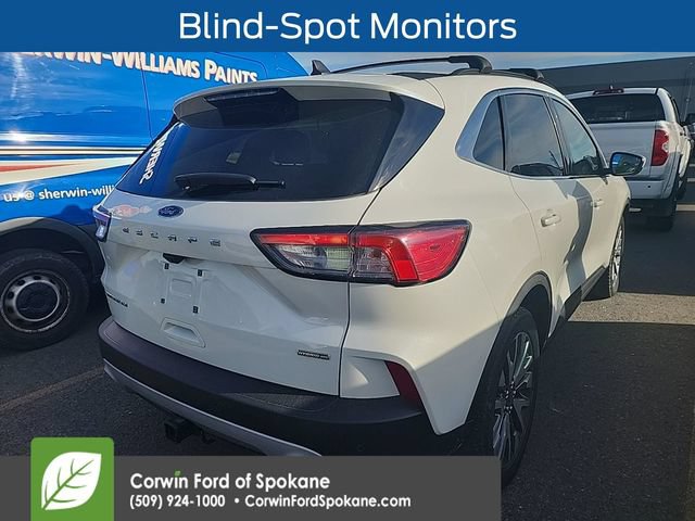 Used 2022 Ford Escape Titanium w/ Class II Trailer Tow Package AWD/4WD image 3