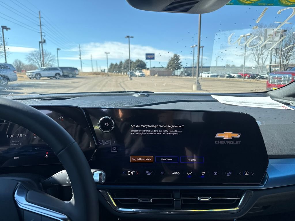 New 2026 Chevrolet Equinox EV LT AWD/4WD image 17