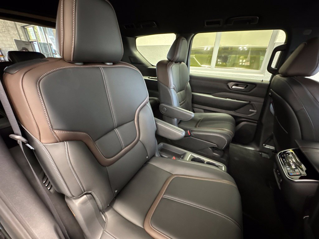 New 2026 Nissan Armada SL w/ Captain's Chari Seat Package AWD/4WD image 27