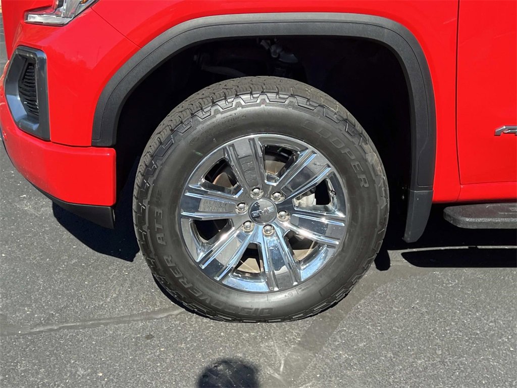 Used 2021 GMC Sierra 1500 AT4 w/ AT4 Premium Package image 9