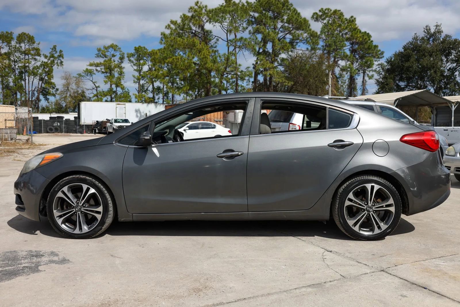 Used 2014 Kia Forte EX w/ Premium Package image 3