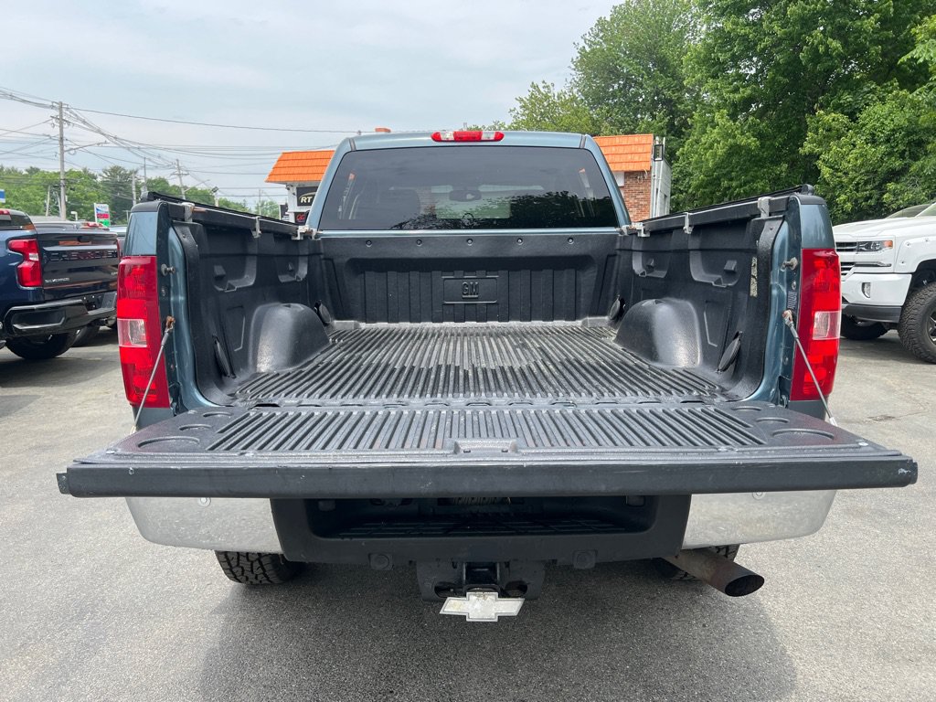 Used 2013 Chevrolet Silverado 2500 LT w/ Interior Plus Package AWD/4WD image 4