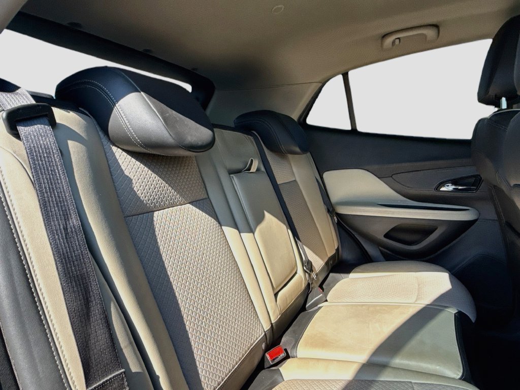 Used 2020 Buick Encore Preferred w/ Safety Package FWD image 31