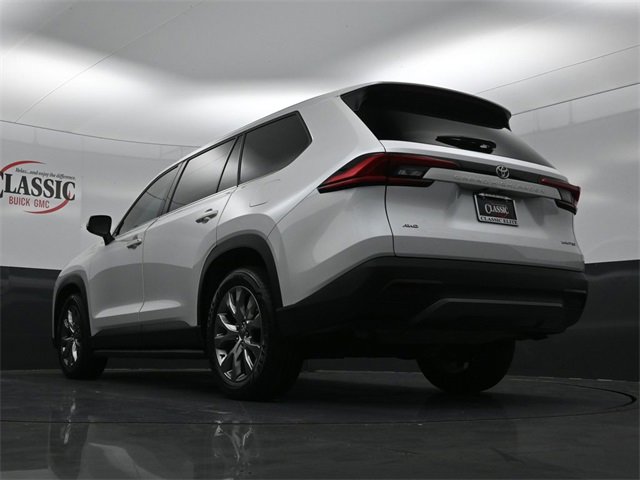 Used 2024 Toyota Grand Highlander Limited image 17