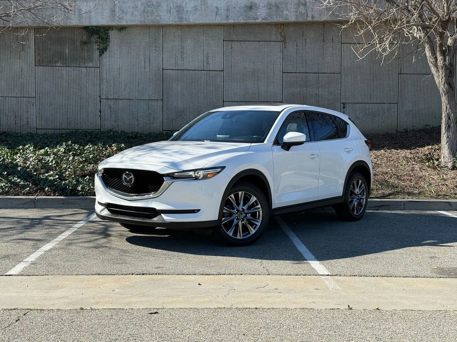 Used 2020 MAZDA CX-5 Signature image 2