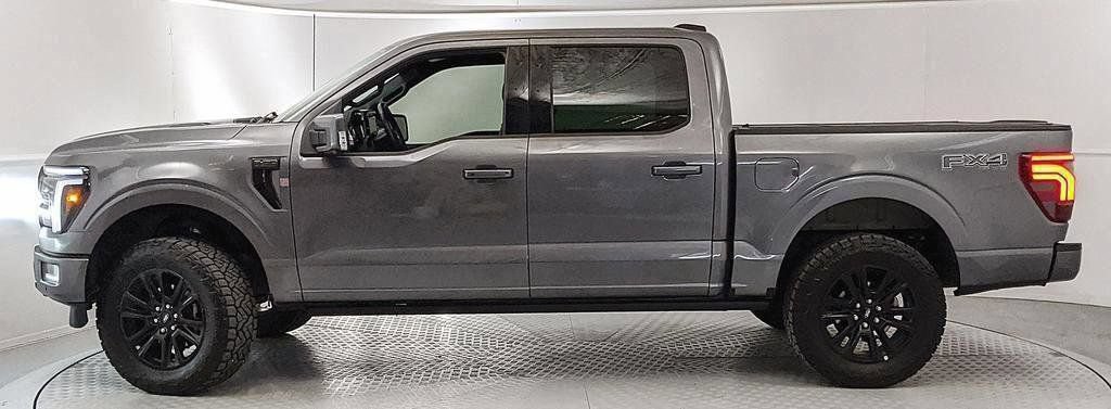 Used 2025 Ford F150 Platinum w/ FX4 Off-Road Package AWD/4WD image 5