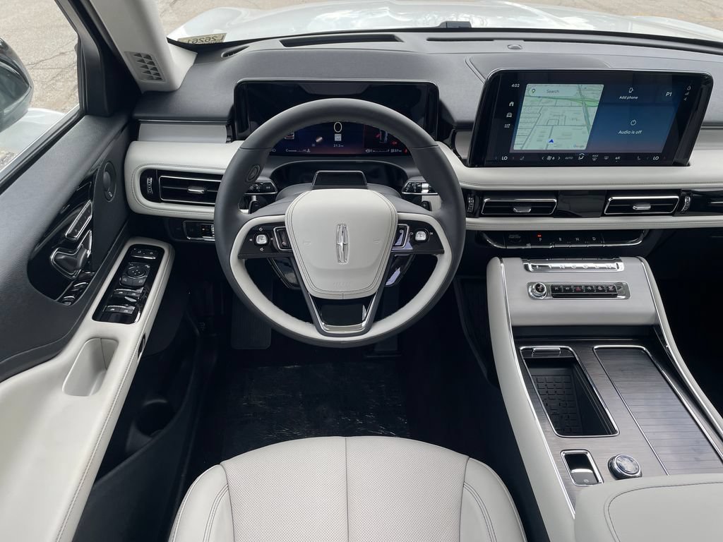 New 2026 Lincoln Aviator Reserve w/ Illumination Package AWD/4WD image 13