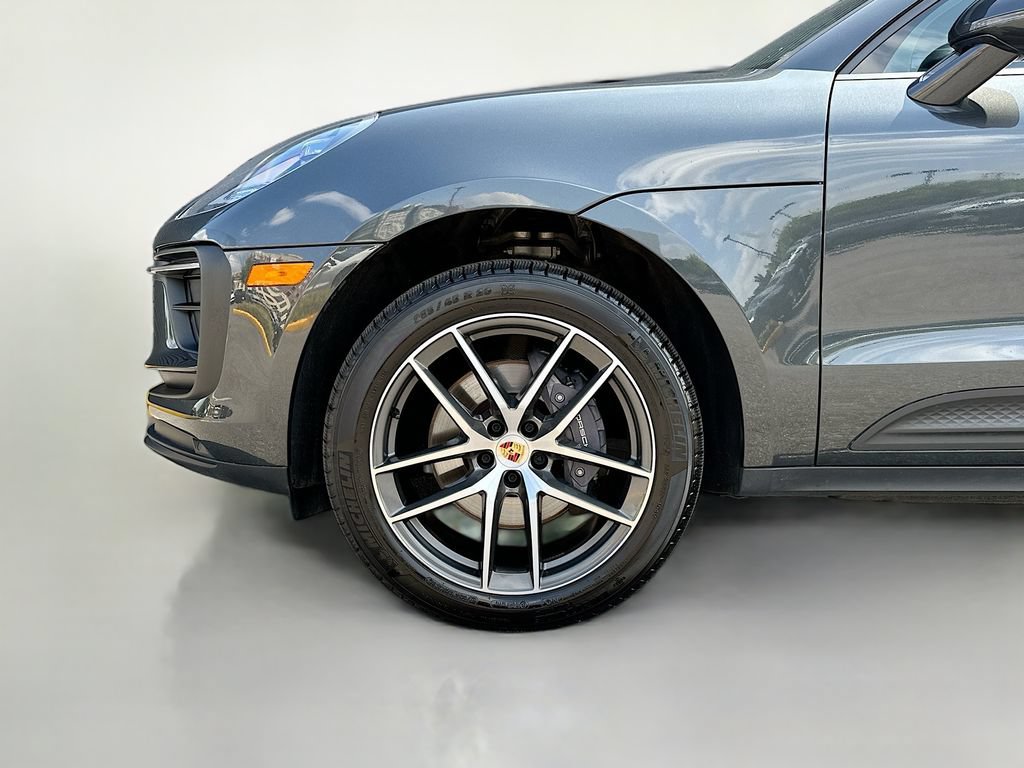 Used 2024 Porsche Macan w/ Premium Plus Package AWD/4WD image 33
