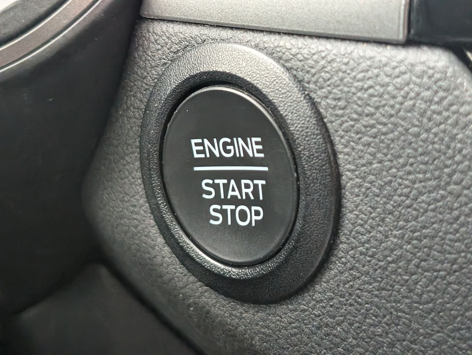Used 2024 Ford Escape Active AWD/4WD image 25
