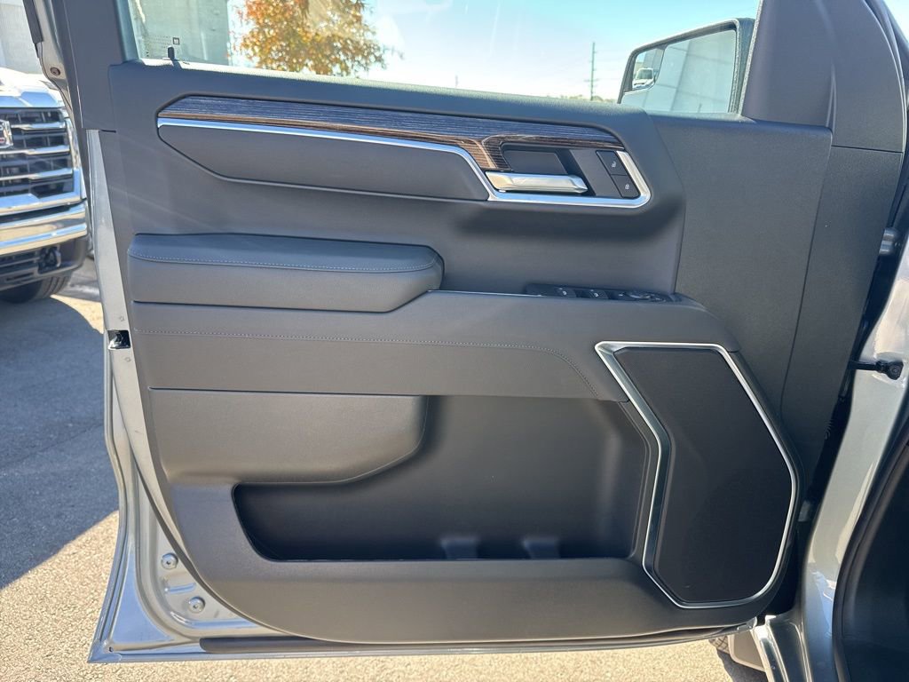 New 2026 GMC Sierra 1500 Elevation image 11