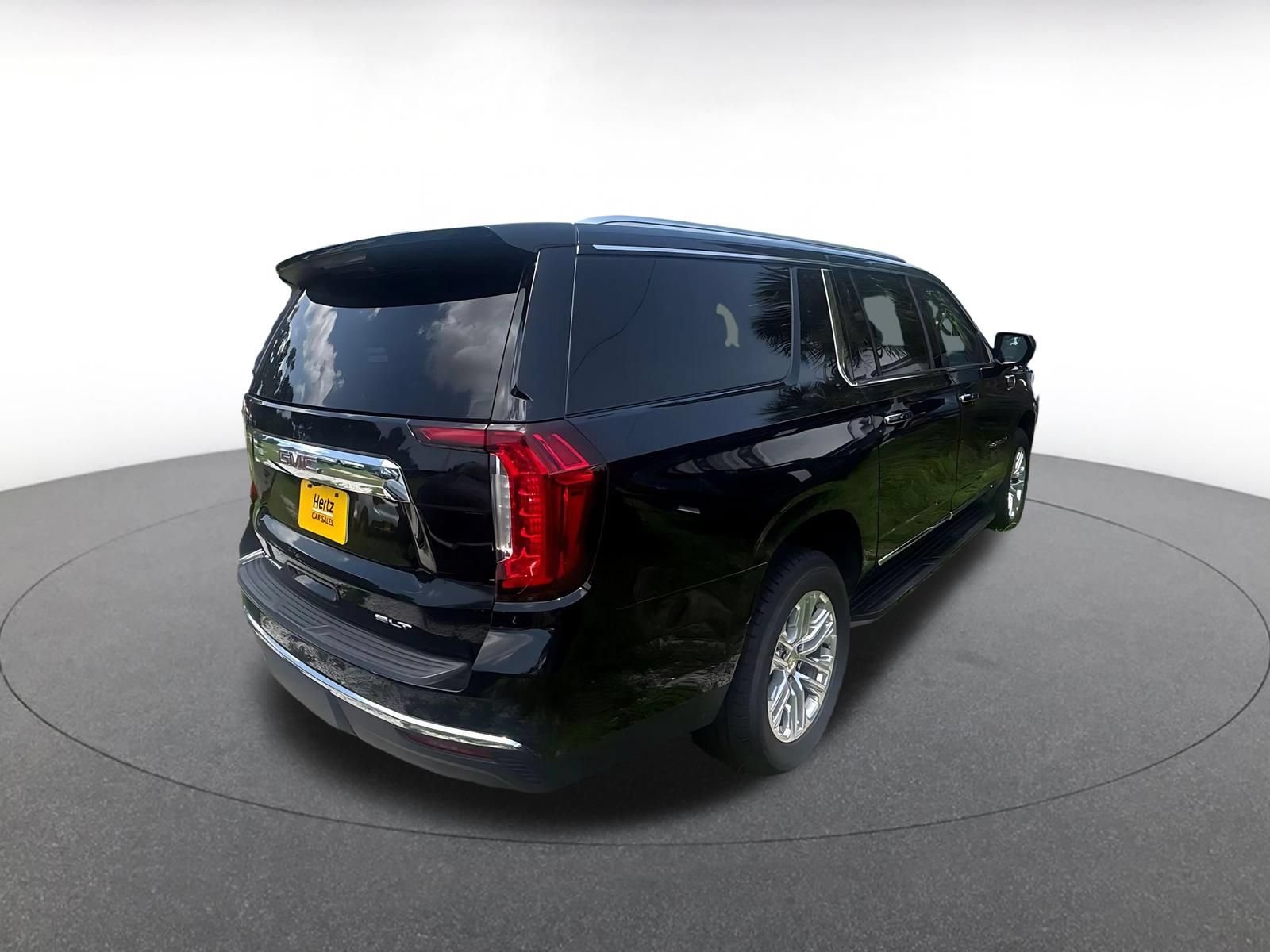 Used 2024 GMC Yukon XL SLT RWD image 11