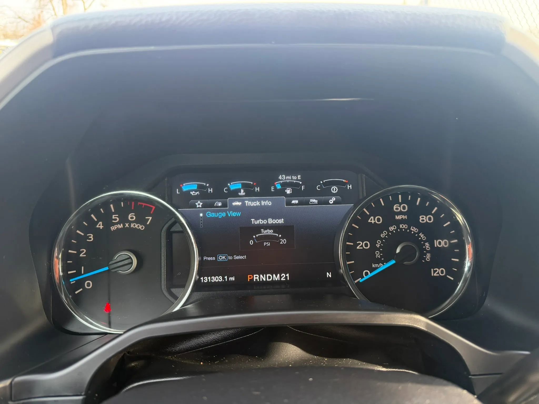 Used 2015 Ford F150 Lariat image 10