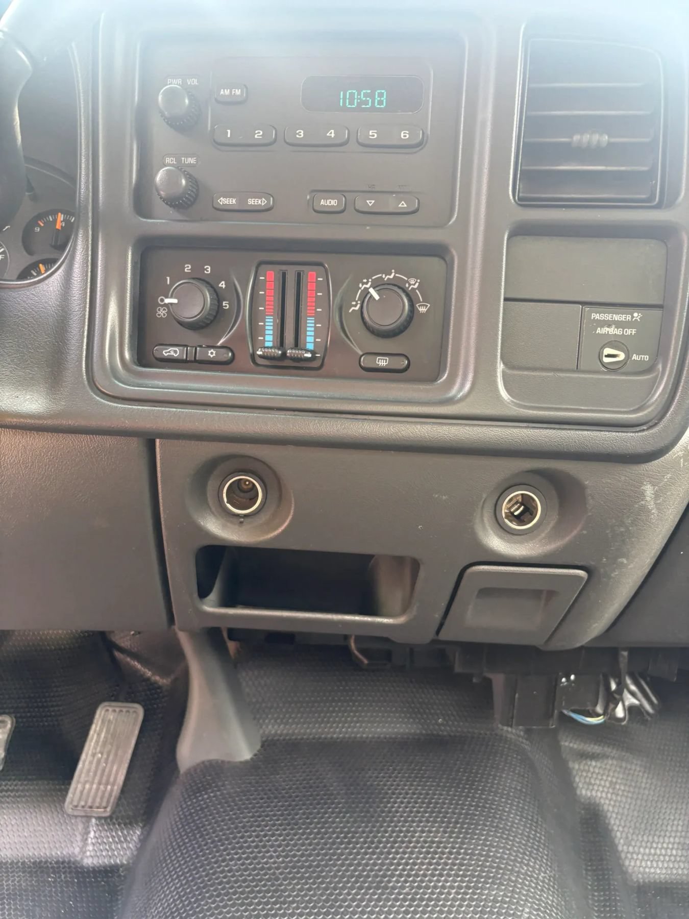 Used 2003 Chevrolet Silverado 1500 W/T RWD image 22