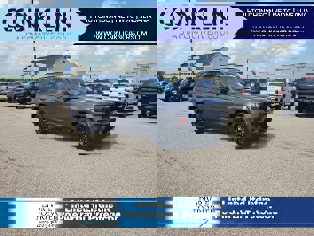 New 2025 Jeep Grand Cherokee Altitude image 1