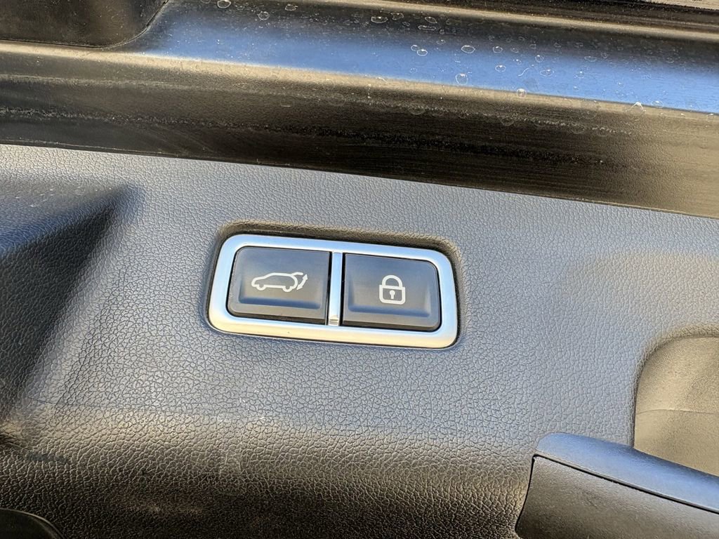 Used 2023 Kia Sorento SX image 30