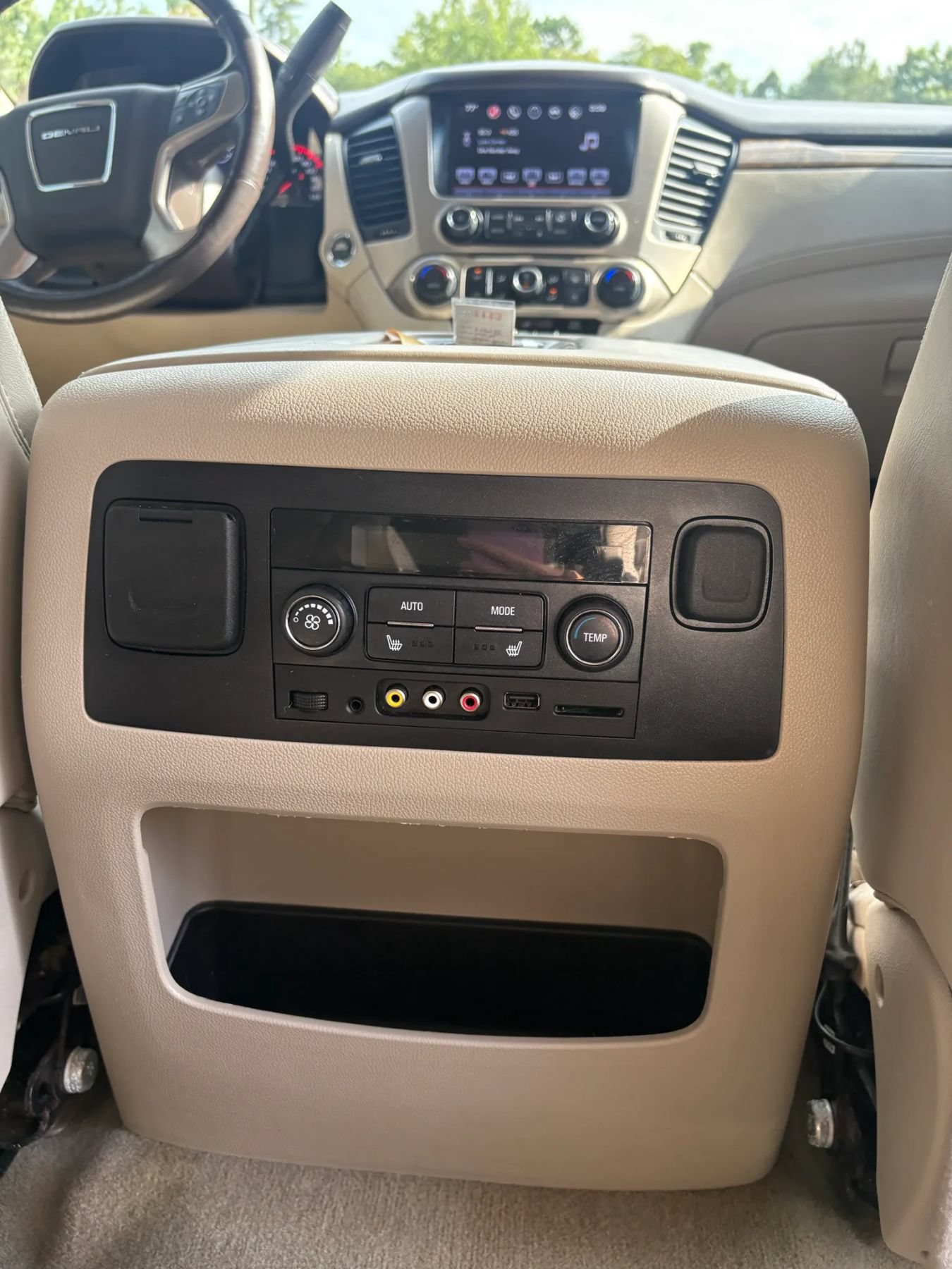 Used 2016 GMC Yukon Denali w/ Open Road Package AWD/4WD image 26