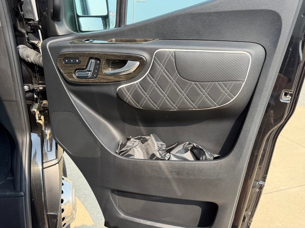 Used 2023 Mercedes-Benz Sprinter 3500 image 60