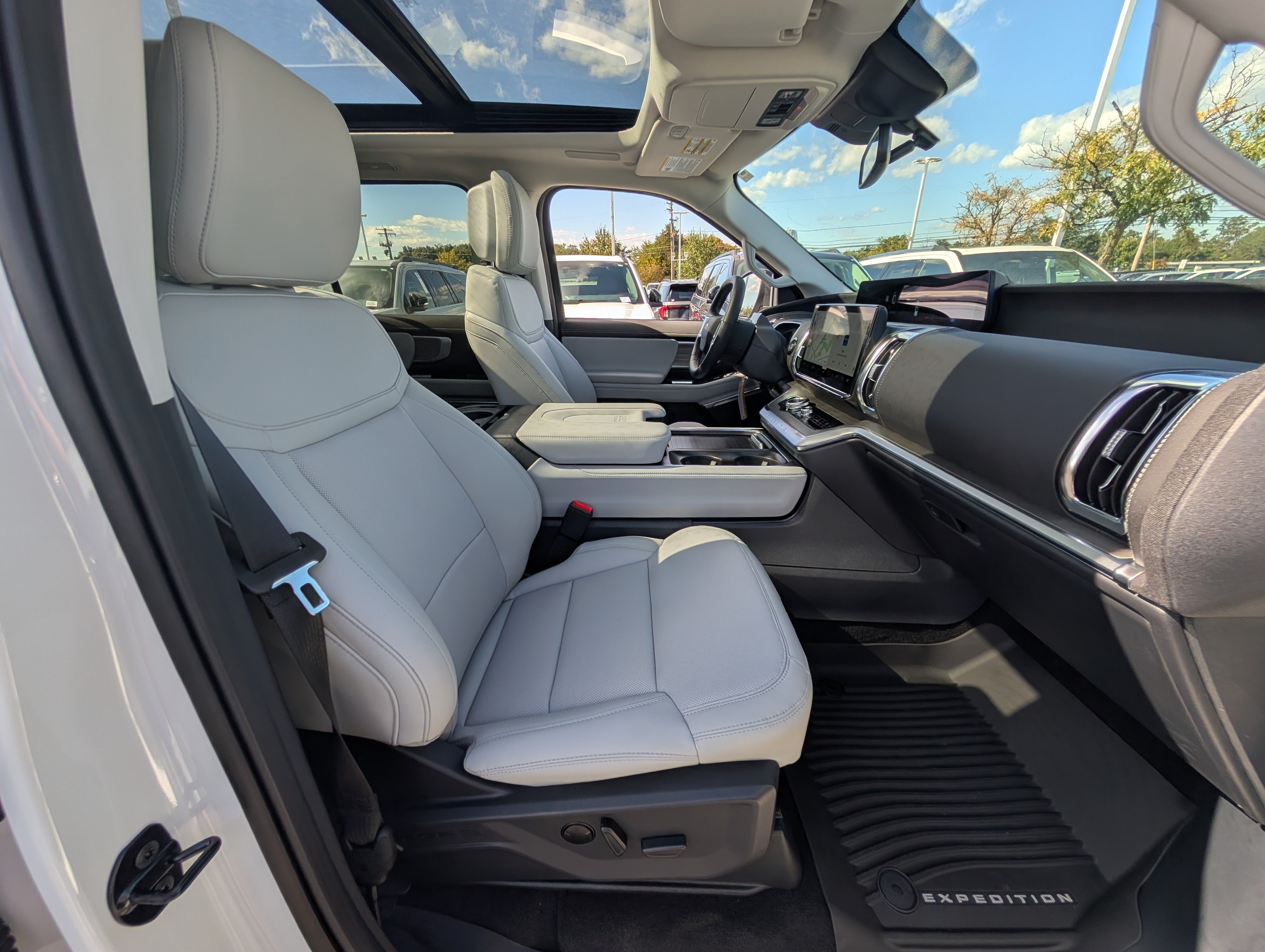 New 2027 Ford Expedition Platinum AWD/4WD image 6