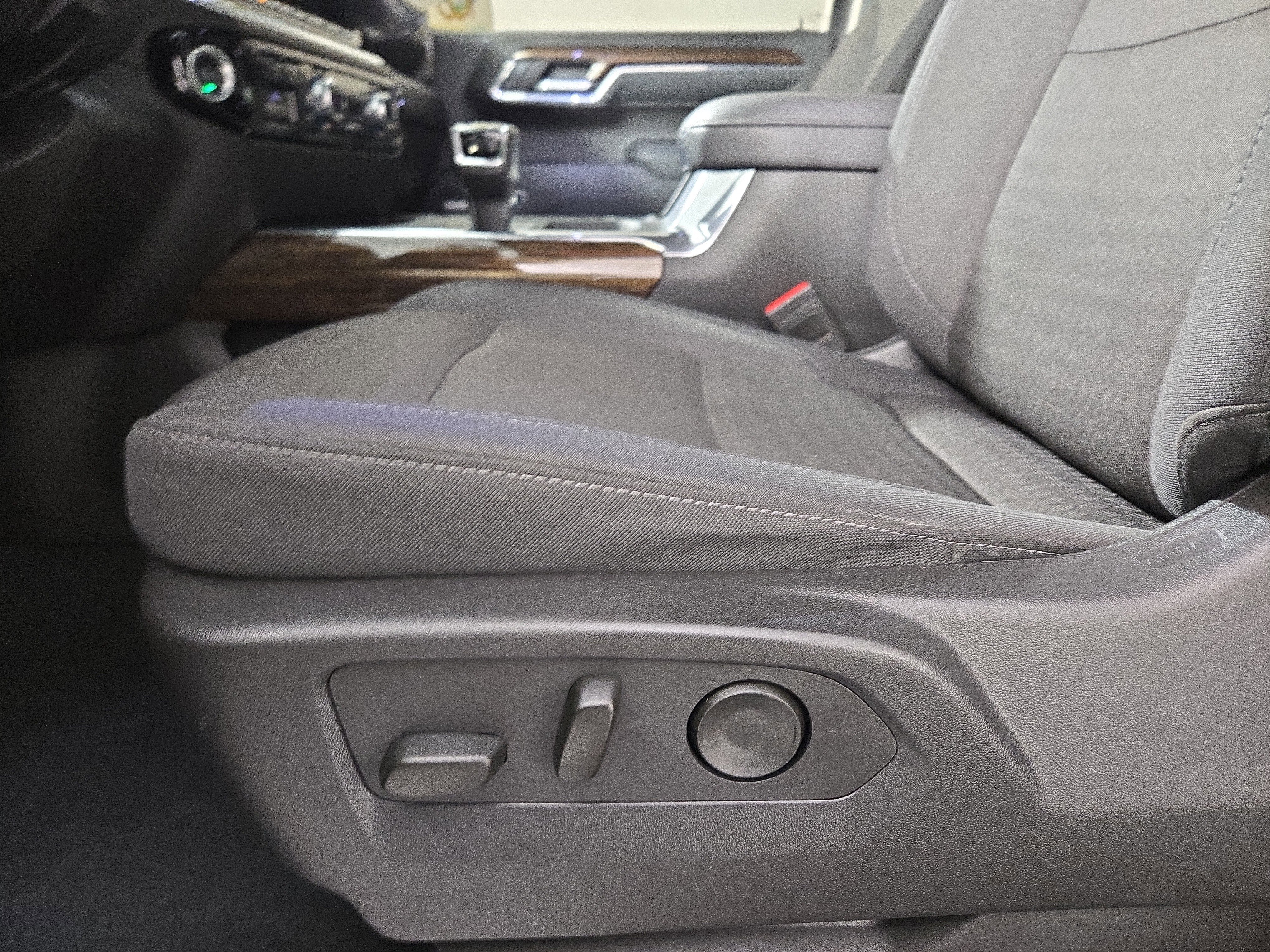 Certified 2024 GMC Sierra 1500 Elevation w/ Preferred Package image 32