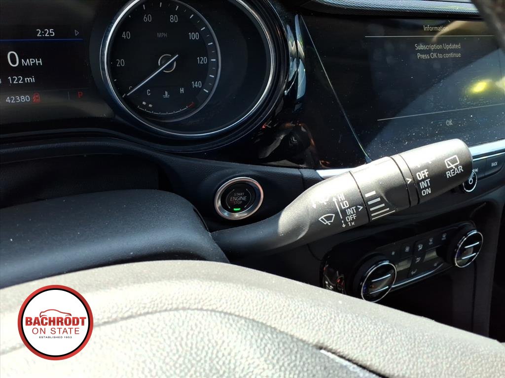 Used 2021 Buick Encore GX Essence FWD image 21