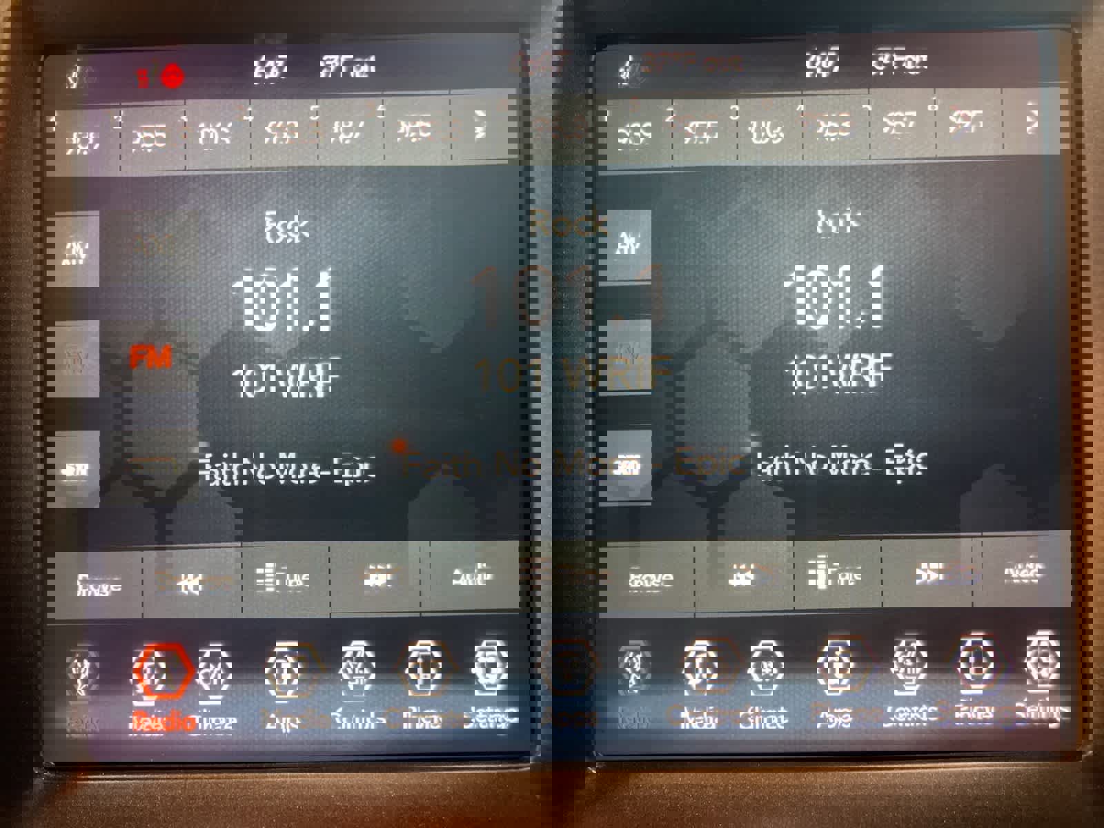 Used 2019 Jeep Cherokee Trailhawk w/ Cold Weather Group image 19