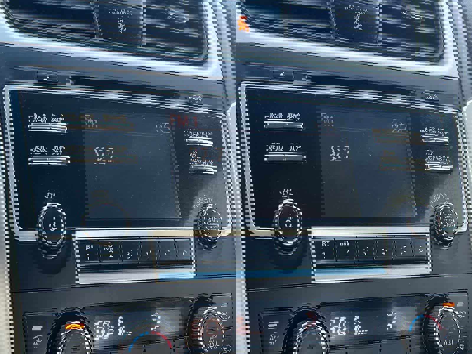 Used 2017 Nissan Altima 2.5 SV w/ Interior Lighting Package image 18