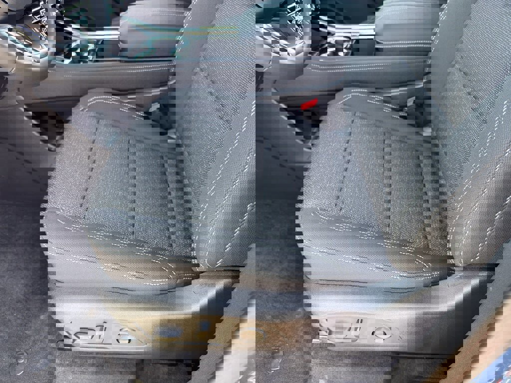 New 2026 Chevrolet Traverse LT image 11